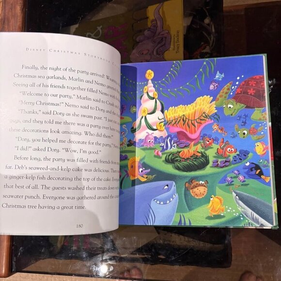 Disney Christmas Storybook Collection - Picture 5 of 8